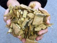 LEGNO CIPPATO  con Potere calorifico: min. 3,1 kWh / kg